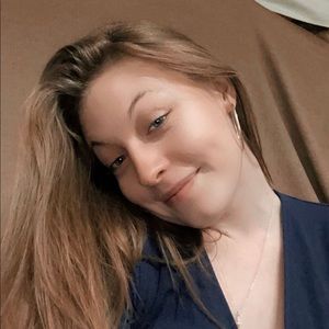 Meet your Posher, Leigha